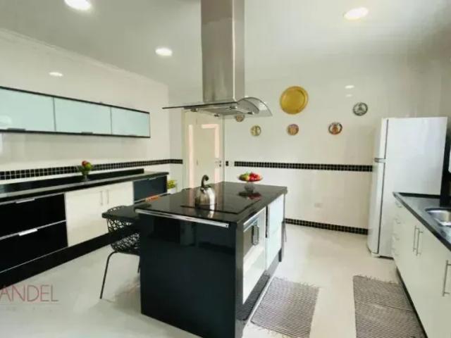 Sobrado impecável, 3 dorm p/ venda ou locação, 400 m² Chác. Sto Antônio, jardim, espaço gourmet e