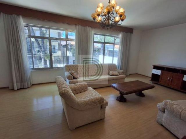 Sobrado isolado com 4 dormitórios | 1 suíte | Edícula | 6 vagas Jardim Bonfiglioli