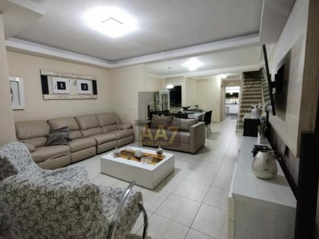 Sobrado lindo ! 197m², 3 suítes, 2 sacadas, área gourmet, 4 vagas, edícula
