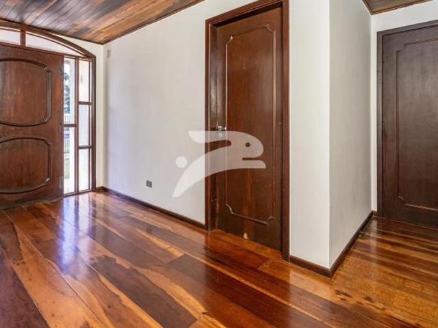 Sobrado Parolin 330m²