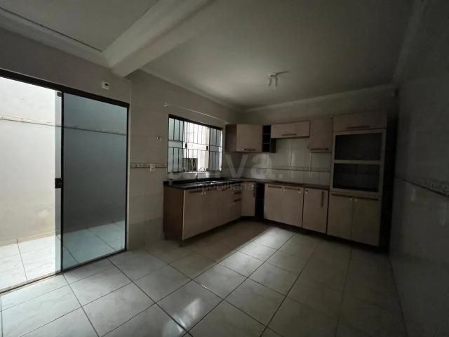 Sobrado para alugar com 1 Suíte + 2 Quartos em Jardim Pancera, Toledo PR
