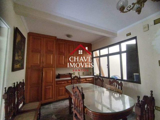 Sobrado para alugar com 3 quartos e 180 m² por R$ 12.000/mês