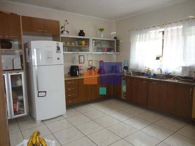 Sobrado para alugar com 3 quartos e 236 m² por R$ 4.100/mês