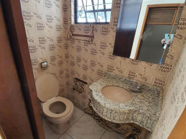 Sobrado para alugar com 3 Suítes + 1 Quarto em Zona 08, Maringá PR