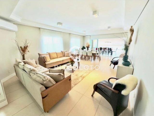 Sobrado para alugar em Campinas, Loteamento Alphaville Campinas, com 4 suítes, com 440.21 m²