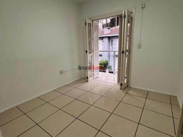 Sobrado para Alugar em Igrejinha com sala de estar e cozinha
