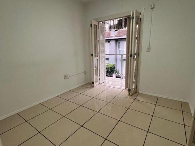 Sobrado para Alugar em Igrejinha com sala de estar e cozinha
