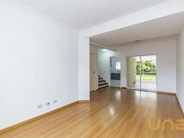 Sobrado para alugar 3 quartos, 101 m² em Uberaba, Curitiba