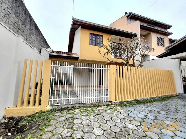 Sobrado para alugar 3 quartos, 113 m² em Vista Alegre, Curitiba Condomínio Res Parque Tingui