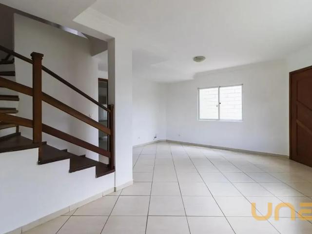 Sobrado para alugar 3 quartos, 183 m² em Boqueirão, Curitiba