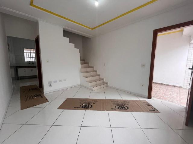 Sobrado para Aluguel com 3 quartos, 110 m² por R$ 3.100
