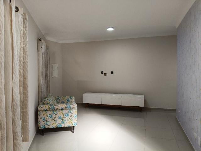 Sobrado para Aluguel com 3 quartos, 130 m² por R$ 3.500