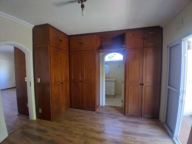 Sobrado para Aluguel com 3 quartos, 260 m² por R$ 4.000