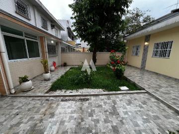 Sobrado para Aluguel com 3 quartos, 236 m² por R$ 13.000