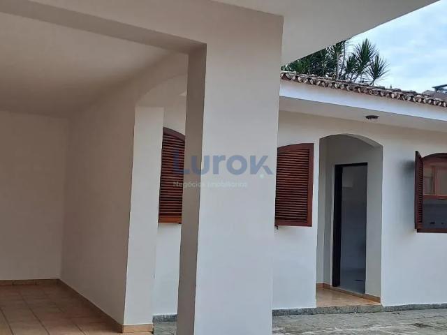 Sobrado para Aluguel com 3 quartos, 300 m² por R$ 12.000