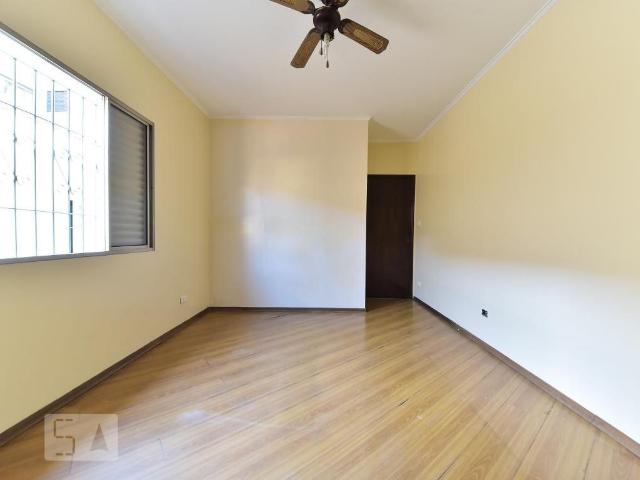 Sobrado para Aluguel com 3 quartos, 310 m² por R$ 3.850