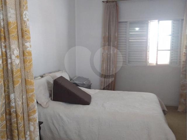 Sobrado para Aluguel com 3 quartos, 417 m² por R$ 5.000