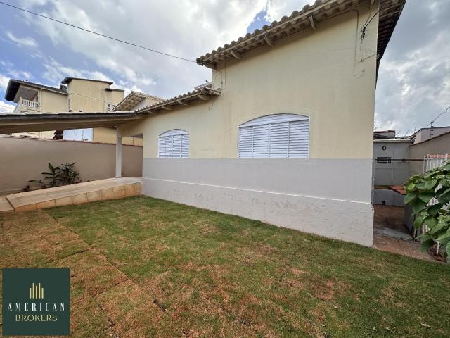 Sobrado para Aluguel com 4 quartos, 120 m² por R$ 3.990