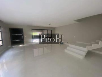 Sobrado para Aluguel com 4 quartos, 255 m² por R$ 10.000