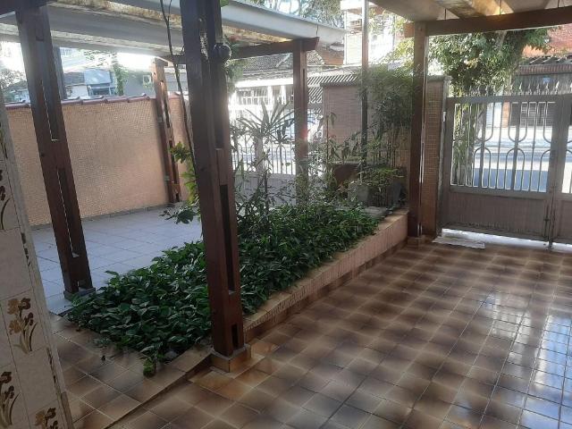 Sobrado para Aluguel com 5 quartos, 219 m² por R$ 8.000