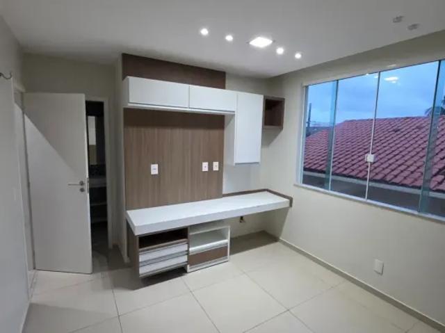 Sobrado para aluguel e venda possui 450 metros quadrados com 5 quartos