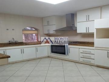 Sobrado para Aluguel no Jardim Marajoara com 4 dormitórios/quartos e 363 m²