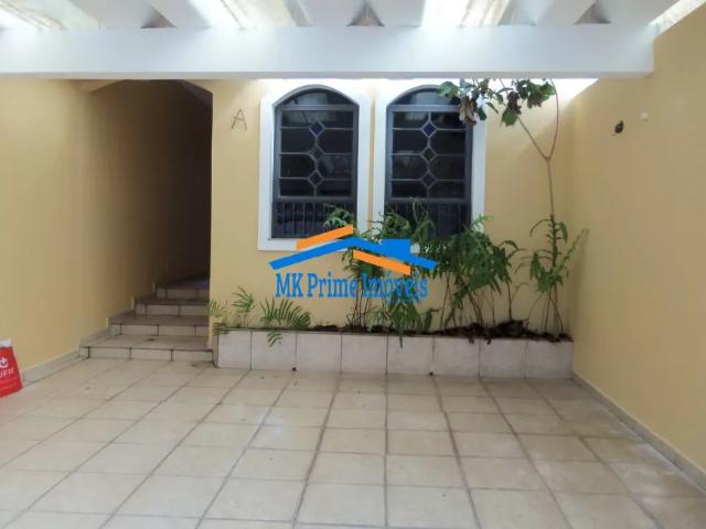 Sobrado para locação no Alto de Pinheiros | 3 suítes | 2 vagas | 170m²