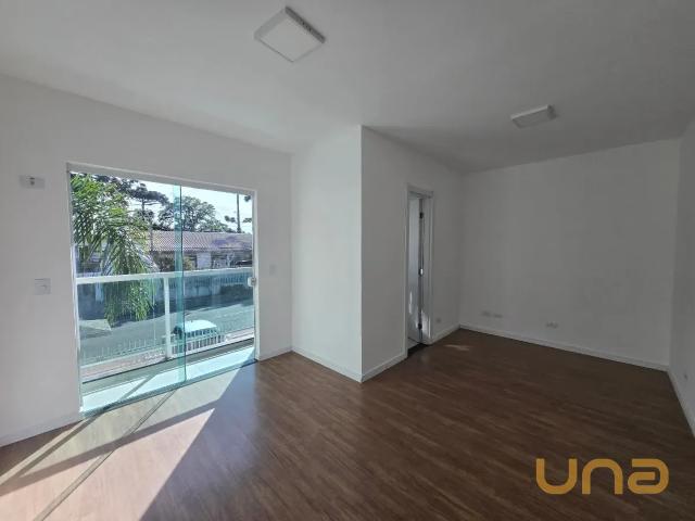 Sobrado para Alugar de 111,19 m² com 3 quartos, 1 suíte, 2 banheiros e 2 vagas no Uberaba, Curitiba/PR