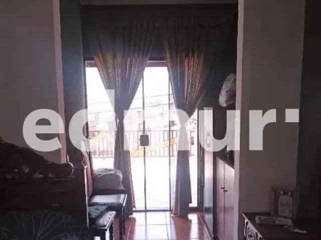 SOBRADO para VENDA com 199m² no bairro Jardim Rina com 3 quartos e 2 vagas. Santo André, SP
