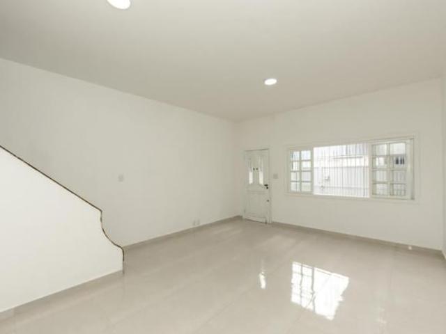 Sobrado para venda com 2 quartos, 110m²
