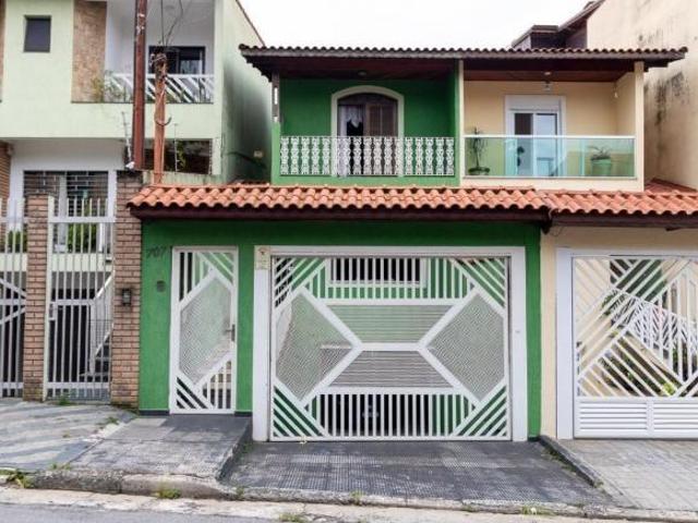 Sobrado para venda com 3 quartos, 222m²