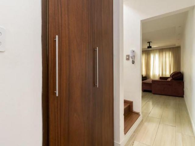 Sobrado para venda com 3 quartos, sendo 1 suíte, 172m²
