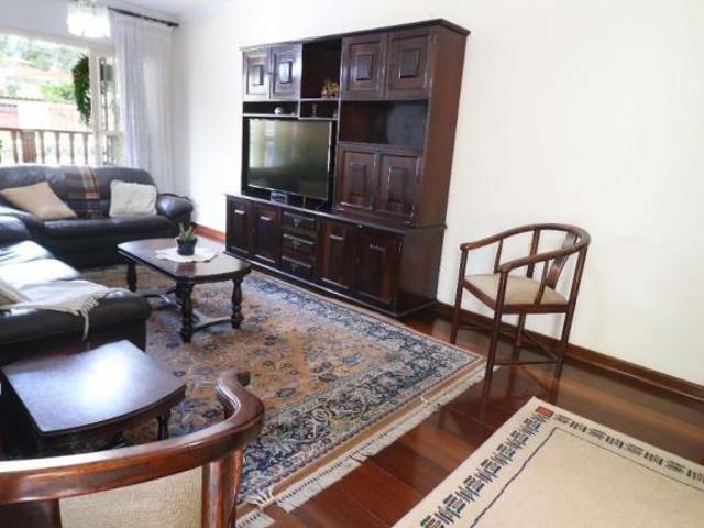 Sobrado para venda com 4 quartos, 250m²