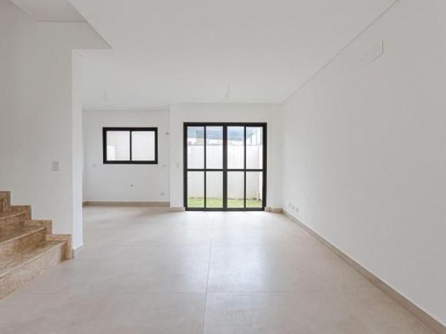 Sobrado para venda em Cajuru de 136.00m² com 3 Quartos, 1 Suite e 2 Garagens