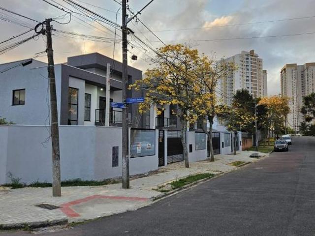 Sobrado para venda em Campocomprido/ecoville de 175.00m² com 3 Quartos, 3 Suites e 4 Garagens