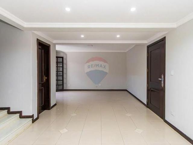 Sobrado para venda em Cidade Jardim de 190.00m² com 3 Quartos e 2 Garagens