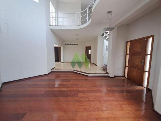 Sobrado para venda em Altos Do Paraiso de 331.00m² com 5 Quartos, 3 Suites e 4 Garagens