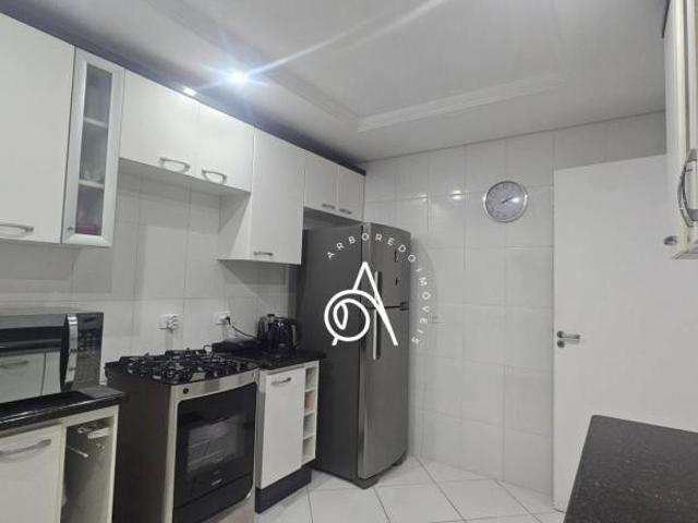 Sobrado para venda em Boqueirão de 113.00m² com 3 Quartos, 1 Suite e 2 Garagens