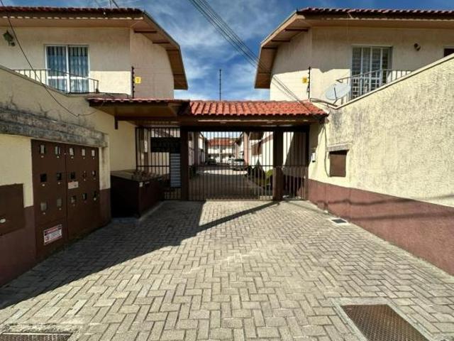 Sobrado para venda em Boqueirão de 137.00m² com 3 Quartos, 1 Suite e 2 Garagens