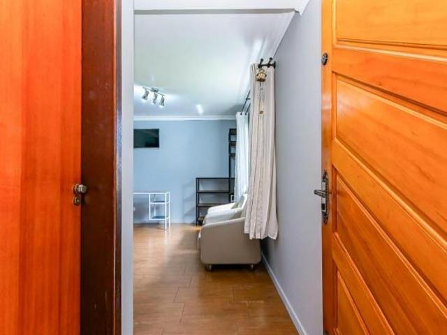 Sobrado para venda em Boqueirão de 202.00m² com 3 Quartos, 1 Suite e 2 Garagens