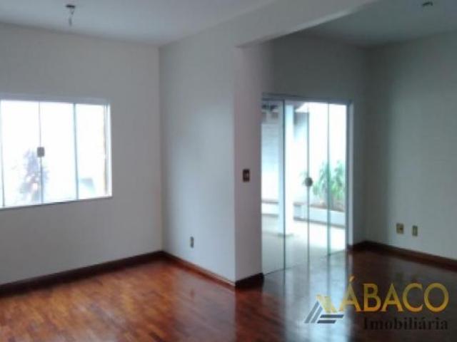 Sobrado para venda em Grand Ville de 184.00m² com 4 Quartos, 1 Suite e 2 Garagens