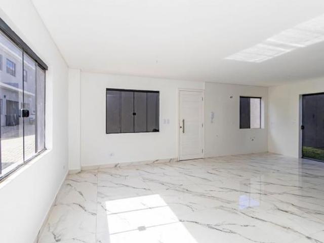 Sobrado para venda em Guabirotuba de 93.00m² com 3 Quartos, 1 Suite e 2 Garagens