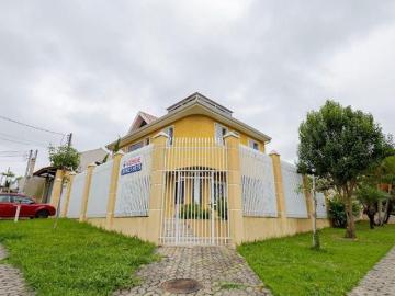 Sobrado para venda em Fanny de 160.00m² com 4 Quartos, 1 Suite e 3 Garagens