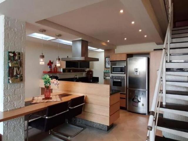 Casa para venda em Itaberaba com 3 quartos, sendo 1 suíte, 2 vagas, 366m²