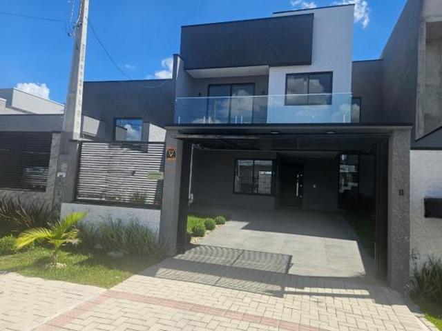 Sobrado para venda em Iguaçu de 176.00m² com 2 Quartos, 1 Suite e 3 Garagens