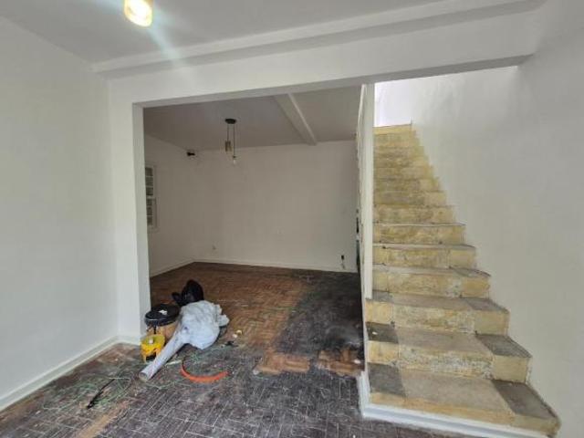Sobrado para venda em Jardim Odete com 3 quartos, 140m²