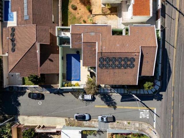 Sobrado para venda em Jardim Itália com 4 quartos, sendo 2 suítes, 514m²