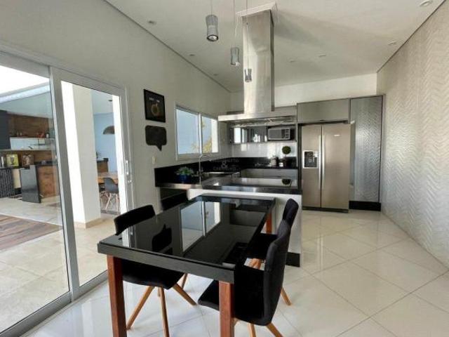 Sobrado para venda em Jardim Residencial Vicente De Moraes de 373.96m² com 4 Quartos, 4 Suites e 4 G