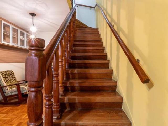 Sobrado para venda em Jardim Sandra com 4 quartos, sendo 4 suítes, 86m²