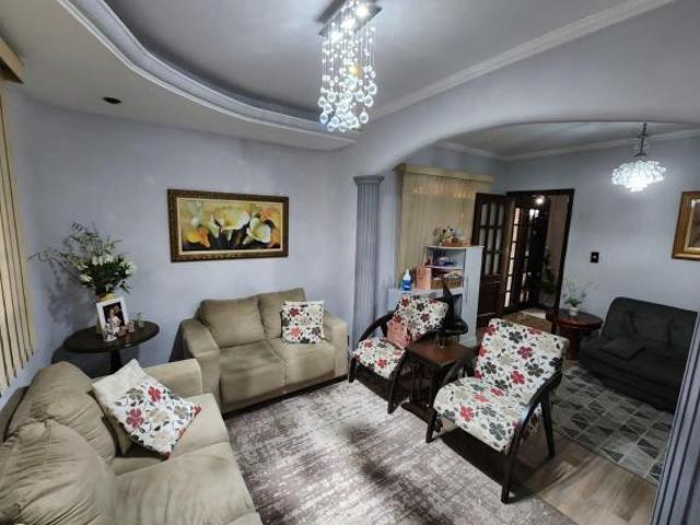 Sobrado para venda em Jardim Santa Luzia de 190.00m² com 4 Quartos, 1 Suite e 2 Garagens